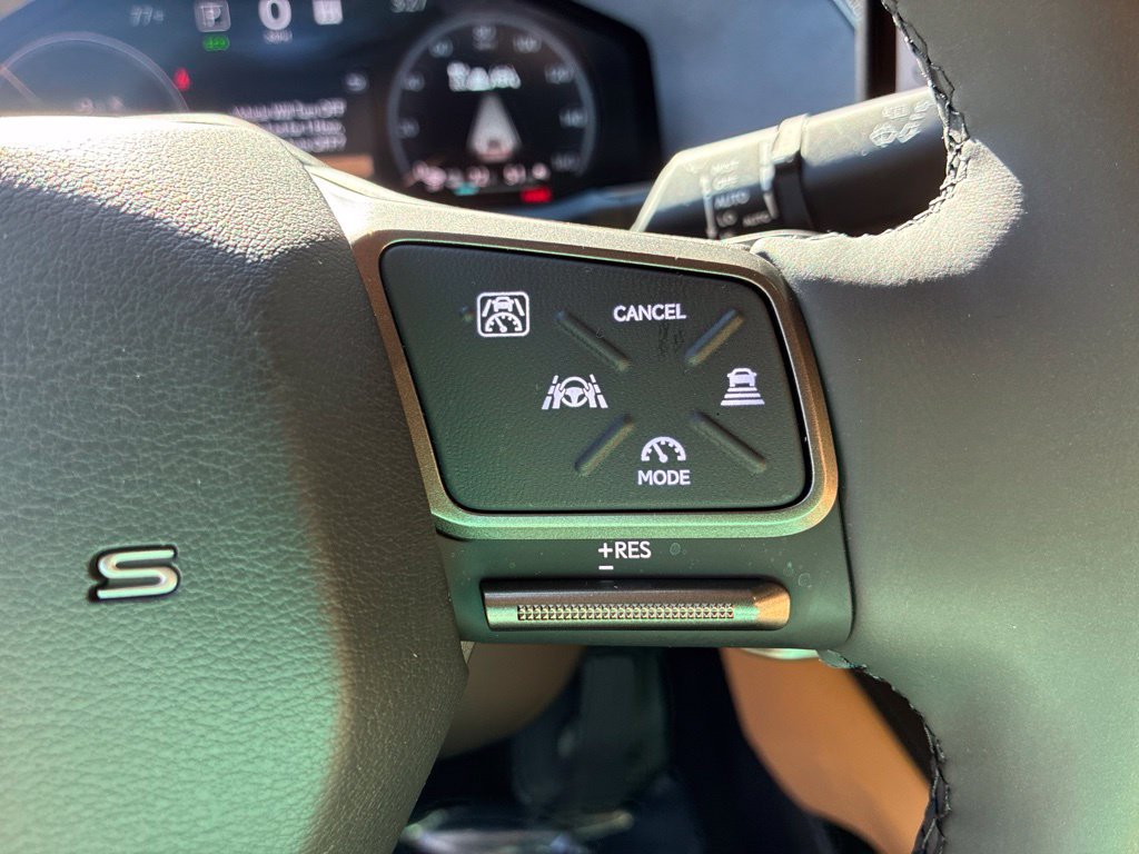 Certified 2026 Lexus ES 350e w/ Convenience Package FWD image 24