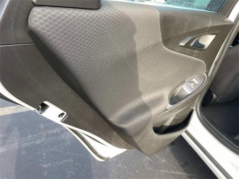 Used 2023 Chevrolet Malibu LT image 21