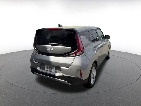 Used 2025 Kia Soul LX w/ LX Technology Package image 13