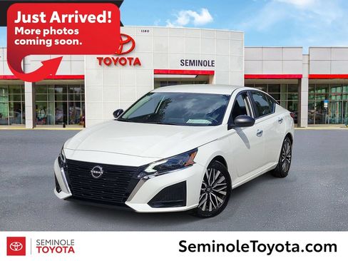 Used 2025 Nissan Altima 2.5 SV FWD image 1