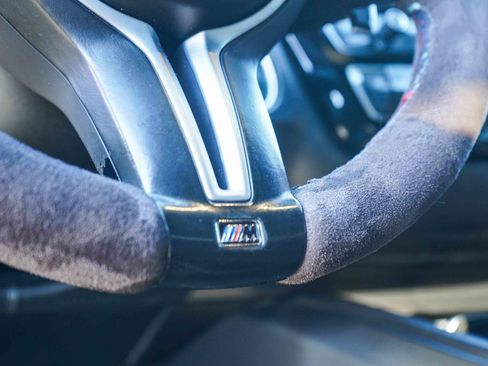 Used 2019 BMW M4 CS image 27