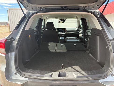 Used 2025 Chevrolet TrailBlazer LT image 12