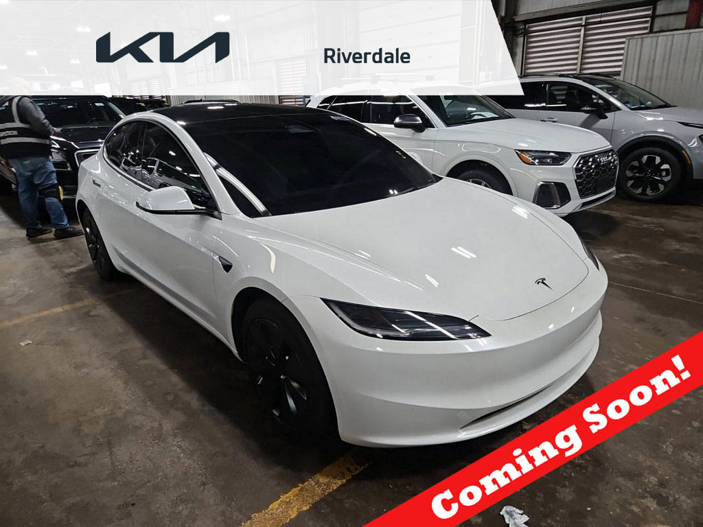 Used 2025 Tesla Model 3 Long Range RWD image 1