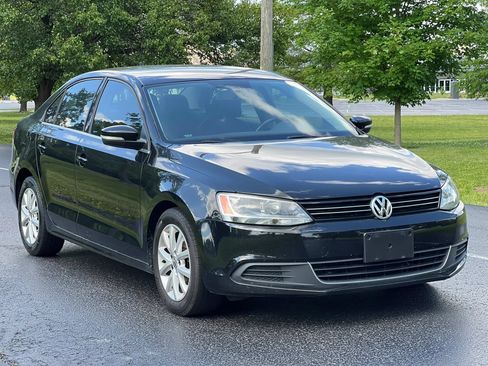 Used 2014 Volkswagen Jetta SE FWD image 3