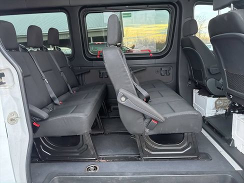 Used 2019 Mercedes-Benz Sprinter 2500 image 21