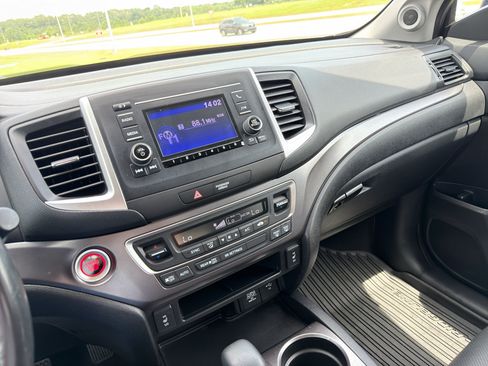 Used 2019 Honda Ridgeline RTL image 25