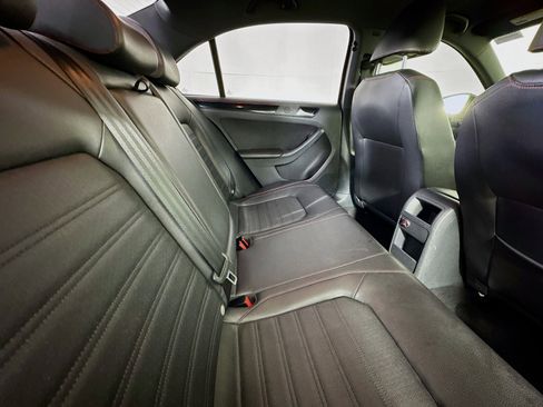 Used 2017 Volkswagen Jetta GLI image 26