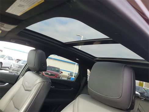 Certified 2023 Cadillac XT5 Premium Luxury w/ LPO, Floor Liner Package image 6