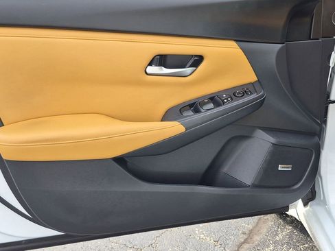 Used 2024 Nissan Sentra SV w/ SV Premium Package FWD image 12