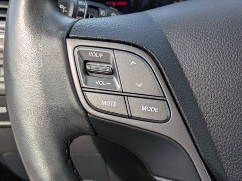 Used 2014 Hyundai Santa Fe Limited image 24