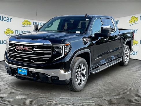 Used 2023 GMC Sierra 1500 SLT w/ SLT Premium Package AWD/4WD image 3