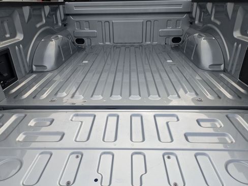 Used 2025 Ford F150 Lariat w/ Equipment Group 501A Mid image 29