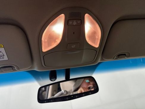 Used 2017 Hyundai Santa Fe Sport image 24