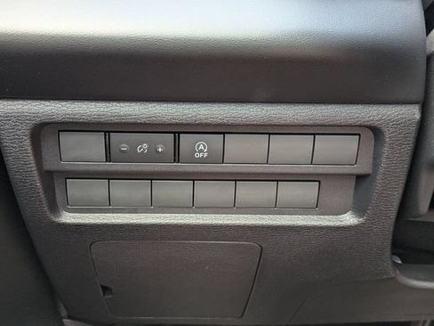 New 2026 Mitsubishi Outlander ES FWD image 24