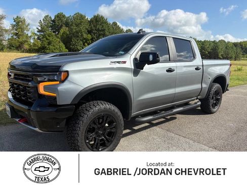Used 2024 Chevrolet Silverado 1500 ZR2 w/ Technology Package AWD/4WD image 1