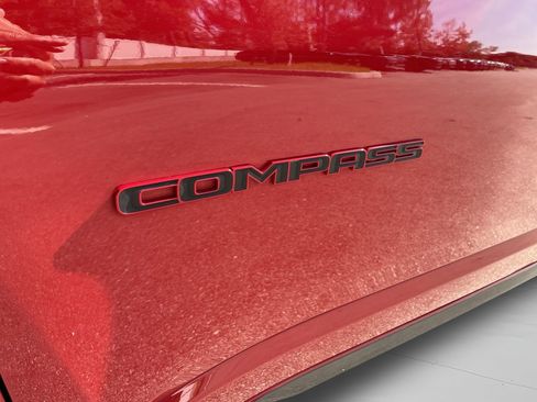 Used 2022 Jeep Compass Limited image 23