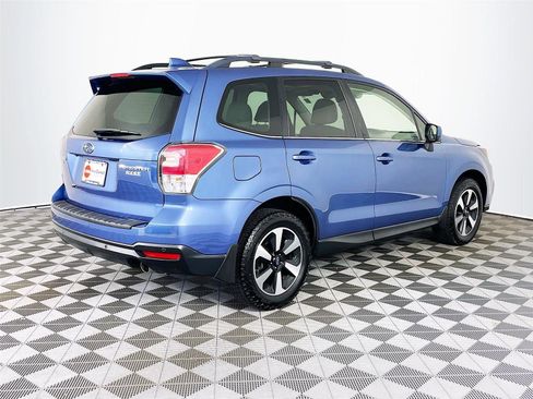 Used 2017 Subaru Forester 2.5i Limited AWD/4WD image 9