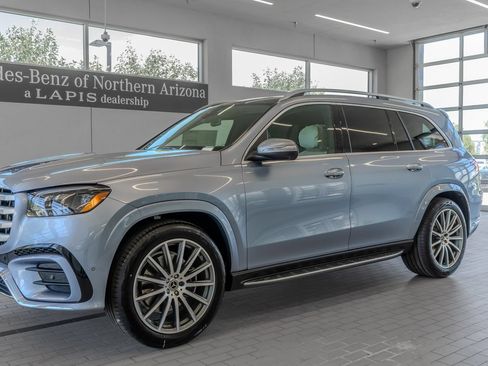 New 2026 Mercedes-Benz GLS 580 4MATIC image 3