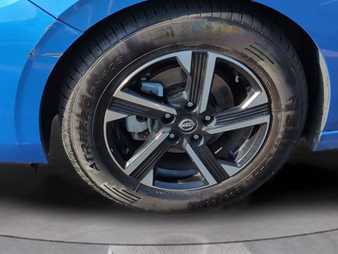 Used 2024 Nissan Sentra SV FWD image 33