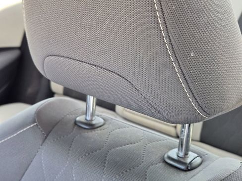 Used 2020 Toyota Corolla LE image 18