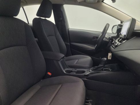 Used 2023 Toyota Corolla LE image 21