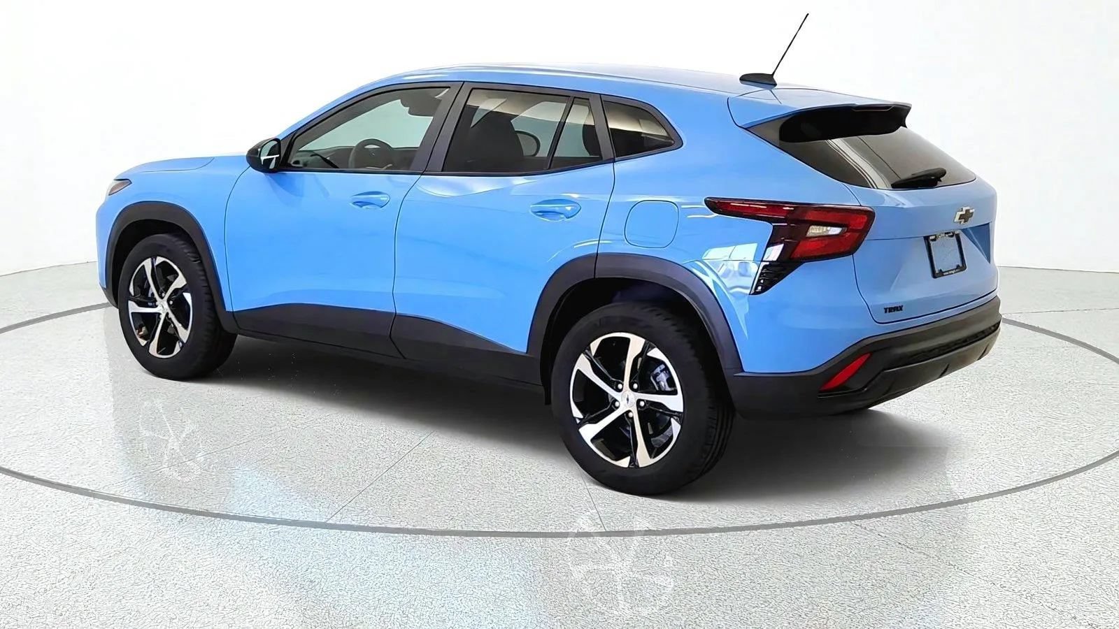Used 2024 Chevrolet Trax RS w/ Sunroof Package FWD image 6