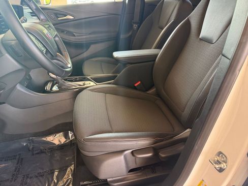 Used 2025 Buick Encore GX Preferred FWD image 24