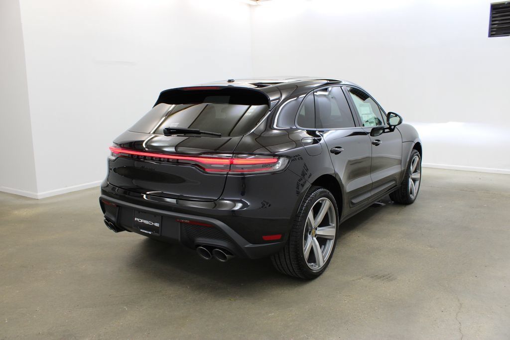 Certified 2025 Porsche Macan AWD/4WD image 6
