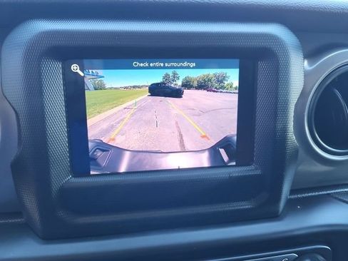 Used 2022 Jeep Gladiator Sport AWD/4WD image 37