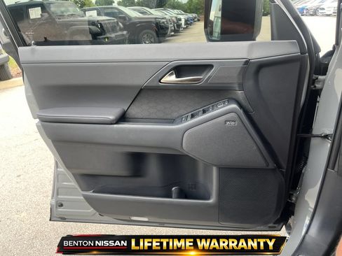 Used 2025 Lexus GX 550 w/ Accessory Package (Z1) AWD/4WD image 12