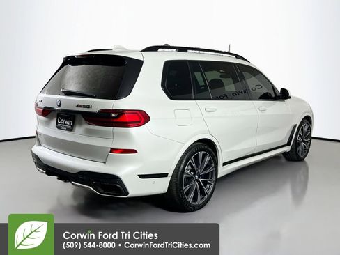 Used 2020 BMW X7 M50i w/ Dynamic Handling Package image 16