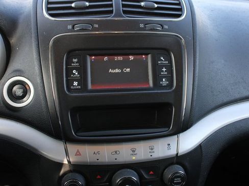 Used 2017 Dodge Journey SXT w/ Comfort/Convenience Group image 6