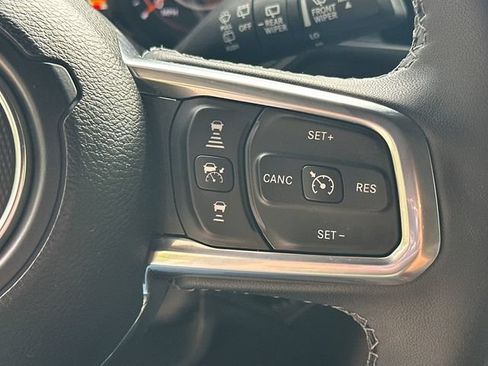 Used 2026 Jeep Wrangler Unlimited Sahara w/ Safety Group AWD/4WD image 28