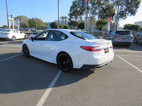 Certified 2026 Toyota Camry SE image 8