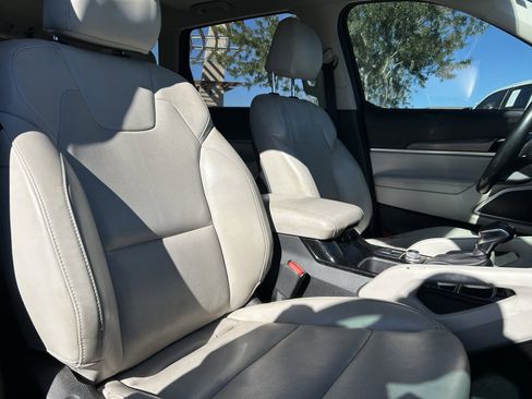 Used 2020 Kia Telluride S image 14