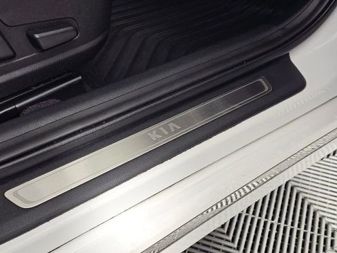 Used 2016 Kia Optima SX w/ Chrome Wheel Package image 13