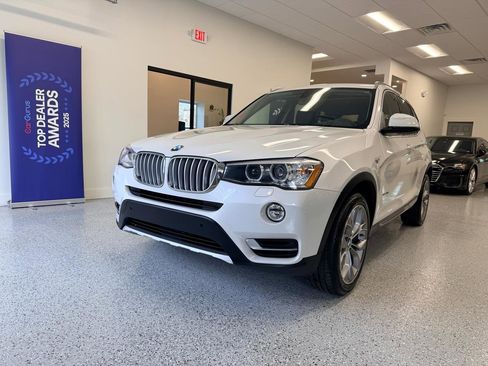 Used 2016 BMW X3 sDrive28i image 3