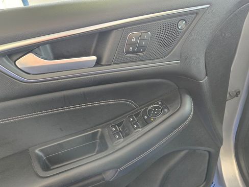 Used 2022 Ford Edge Titanium w/ Equipment Group 301A image 11