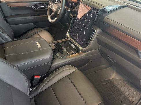 New 2026 GMC Yukon XL Denali w/ Sun & Power Step Package image 18