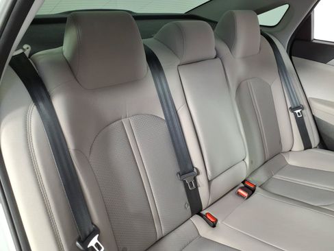 Used 2018 Hyundai Sonata SE w/ Cargo Package FWD image 13