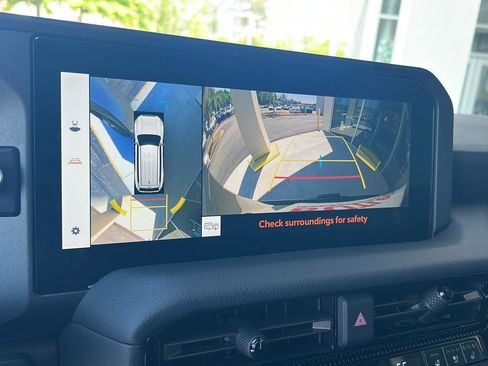 Used 2024 Toyota Land Cruiser image 24