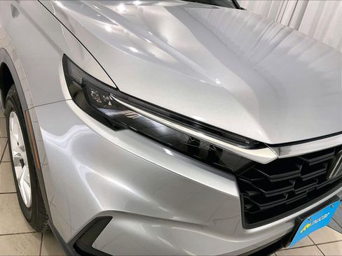 Used 2025 Honda CR-V LX image 31