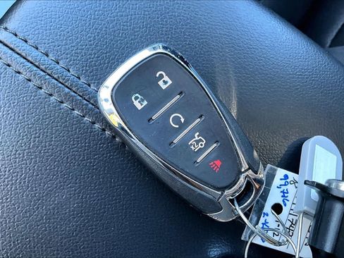 Used 2022 Chevrolet Malibu LT image 13