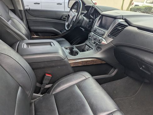 Used 2019 Chevrolet Tahoe LT w/ Luxury Package image 5