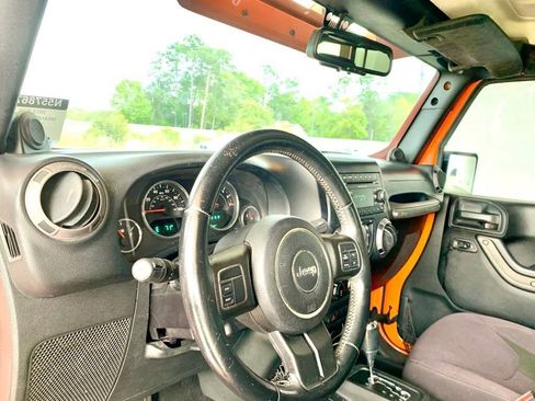 Used 2013 Jeep Wrangler Unlimited Sport image 13