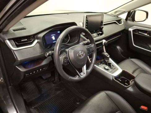 Used 2022 Toyota RAV4 Limited image 17