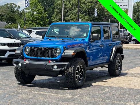 Used 2024 Jeep Wrangler Unlimited Rubicon AWD/4WD image 28