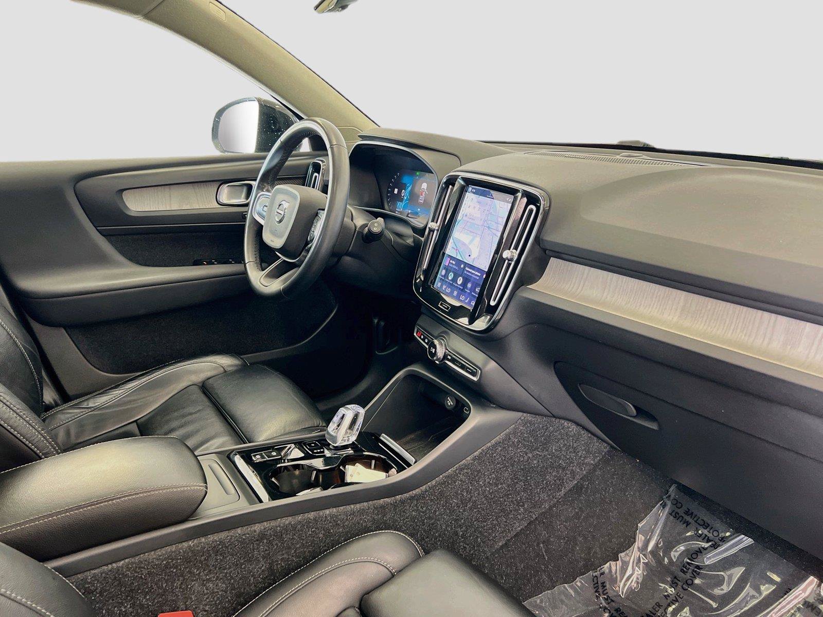 Used 2023 Volvo XC40 B5 Ultimate w/ Protection Package Premier AWD/4WD image 29