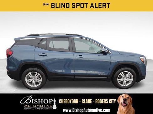 Used 2024 GMC Terrain SLE w/ Driver Convenience Package AWD/4WD image 14