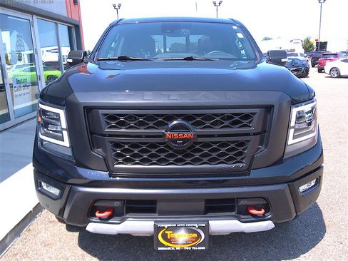 Used 2022 Nissan Titan PRO-4X w/ Pro-4x Convenience Package AWD/4WD image 19